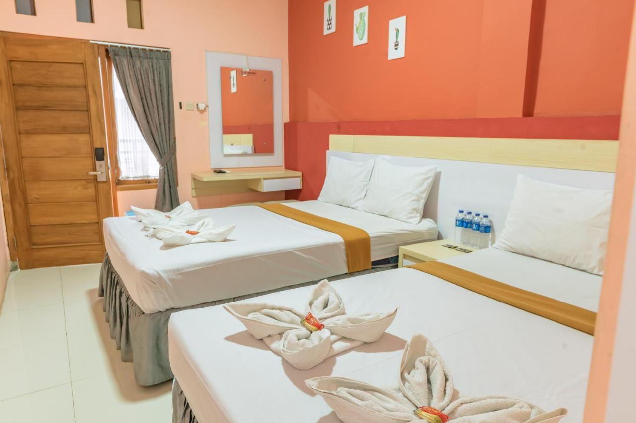 Metro Malioboro Living Hotel Yogyakarta Exterior photo